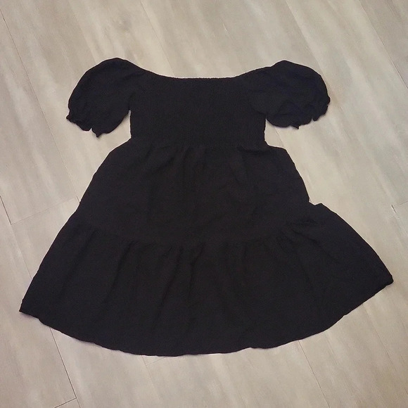 🛍Set of 2‎ Smocked Dresses Black and Light Olive Womens One Size Fits Most - Picture 2 of 5